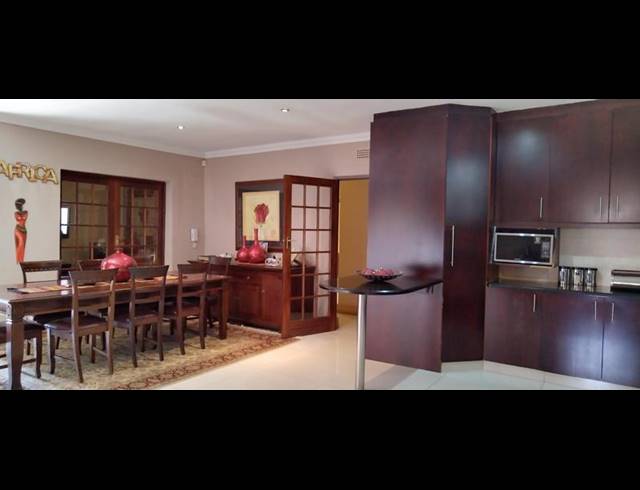 5 BEDROOM HOUSE FOR SALE IN NORKEM PARK